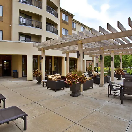 Courtyard By Marriott Madison West / Middleton-3